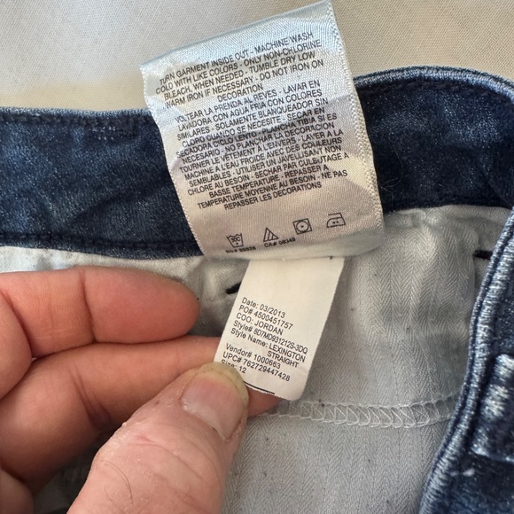 Jones New York Women's Lexington Straight Missy Jeans Medium Wash 12 Short - Picture 11 of 16